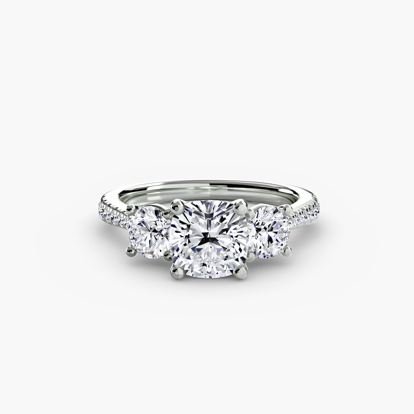 Dazzling Three-Stone diamond ring with Pavé Band