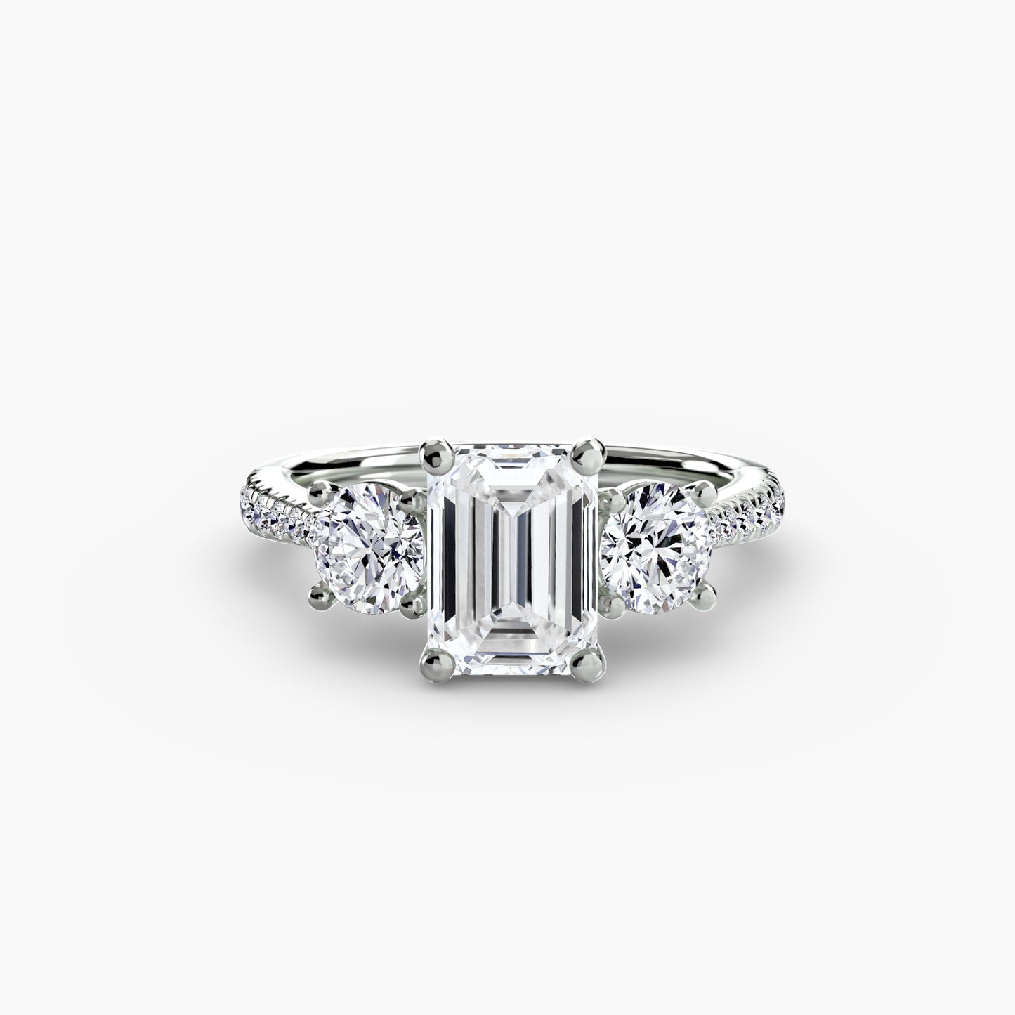 Dazzling Three-Stone diamond ring with Pavé Band