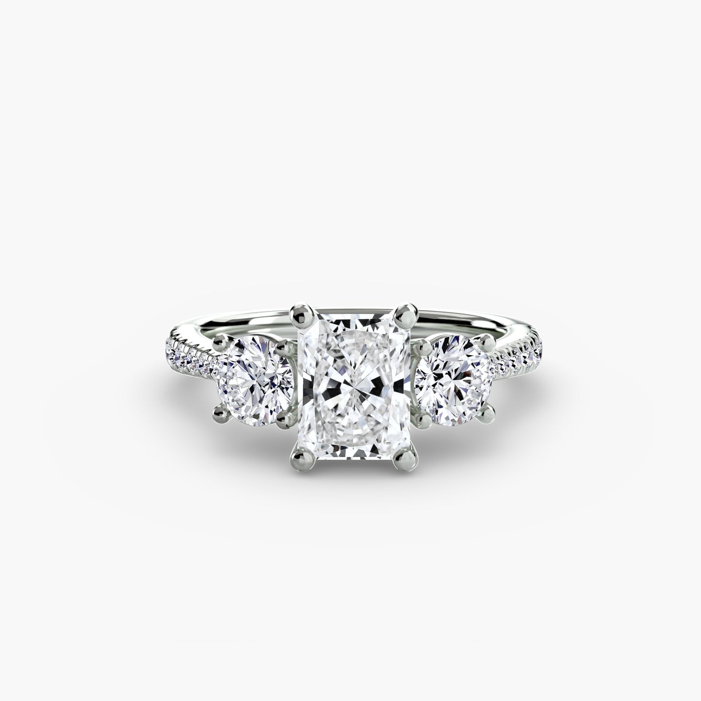 Dazzling Three-Stone diamond ring with Pavé Band