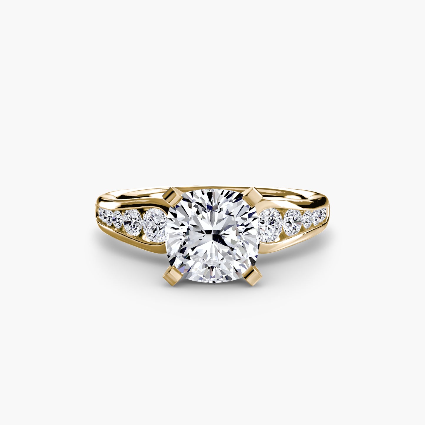 Scintillating Diamond Solitaire ring with Pavé