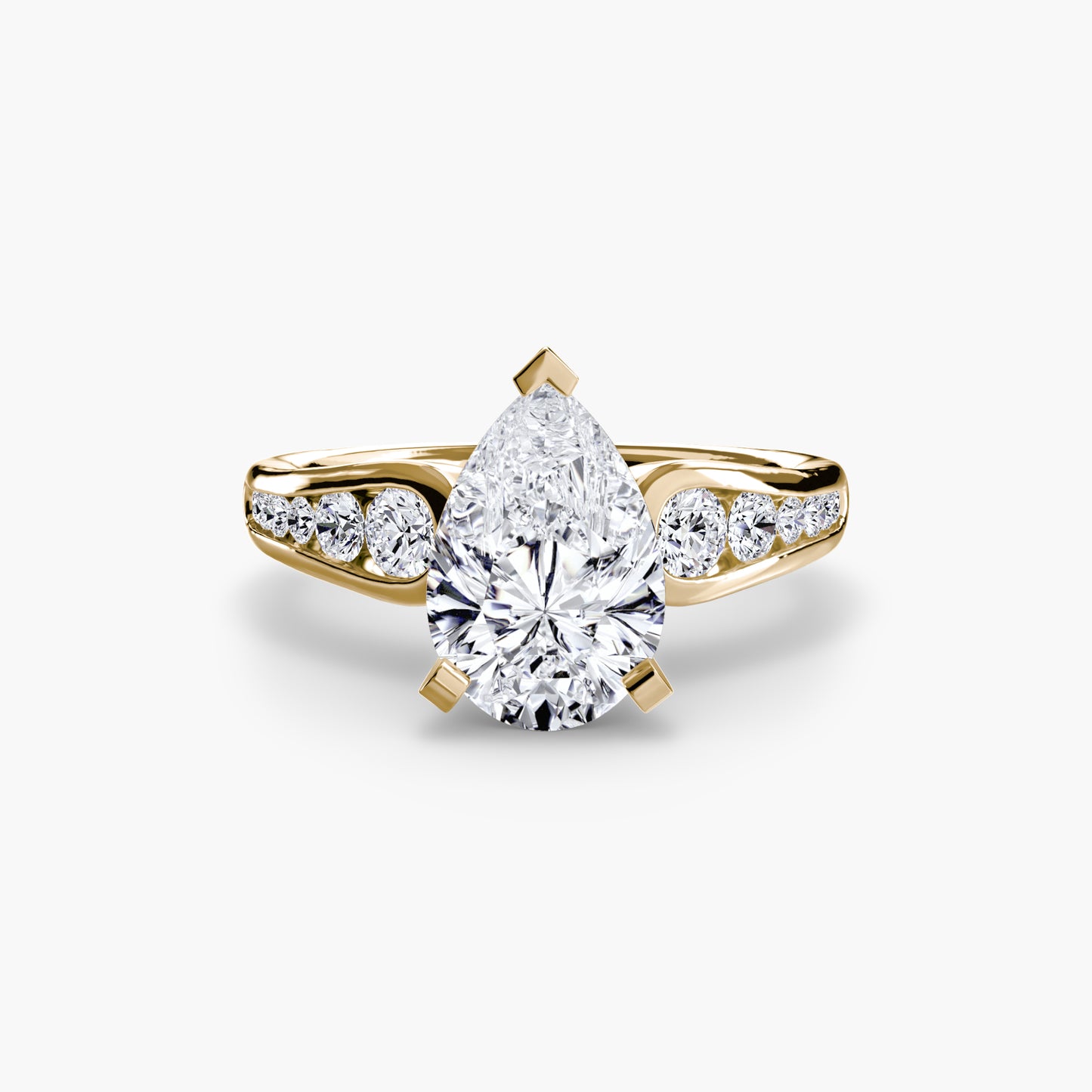 Scintillating Diamond Solitaire ring with Pavé