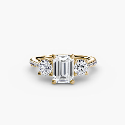 Dazzling Three-Stone diamond ring with Pavé Band