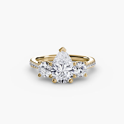 Dazzling Three-Stone diamond ring with Pavé Band