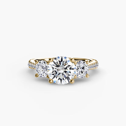 Dazzling Three-Stone diamond ring with Pavé Band