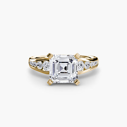 Scintillating Diamond Solitaire ring with Pavé