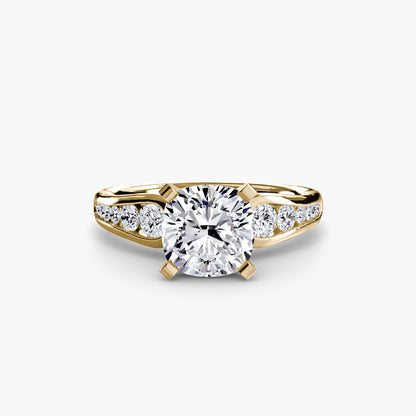 Scintillating Diamond Solitaire ring with Pavé