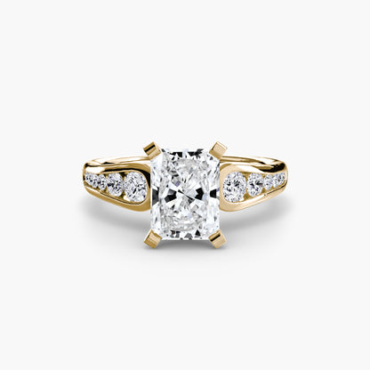 Scintillating Diamond Solitaire ring with Pavé